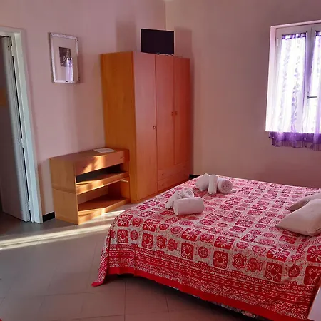Cascina Dei Peri Фермерский дом Кастельнуово-ди-Магра
