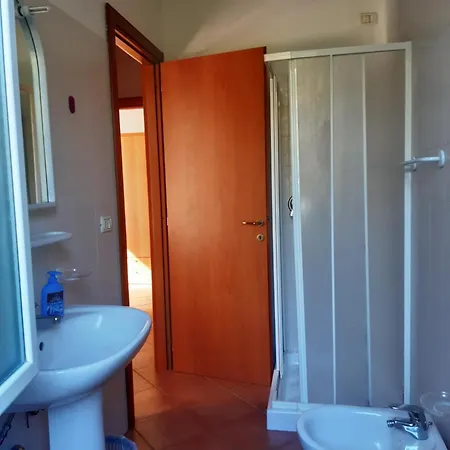 Cascina Dei Peri مزرعة للإقامة
