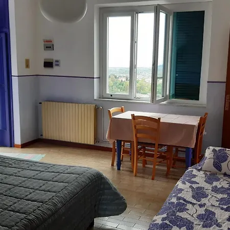 Cascina Dei Peri Фермерский дом