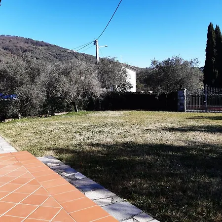 Cascina Dei Peri Фермерский дом